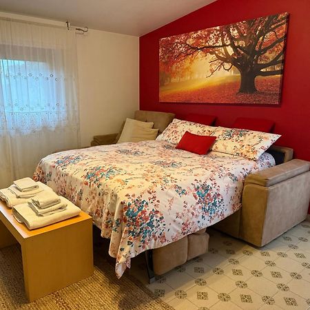 B&B Villa Mirella Casnate Con Bernate Luaran gambar
