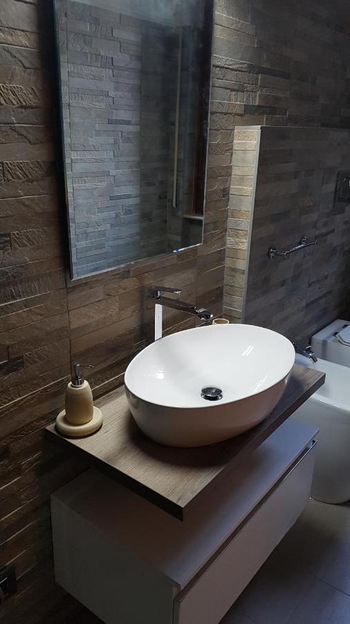 B&B Villa Mirella Casnate Con Bernate Luaran gambar