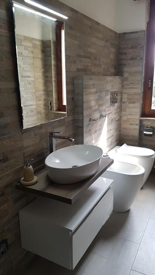 B&B Villa Mirella Casnate Con Bernate Luaran gambar