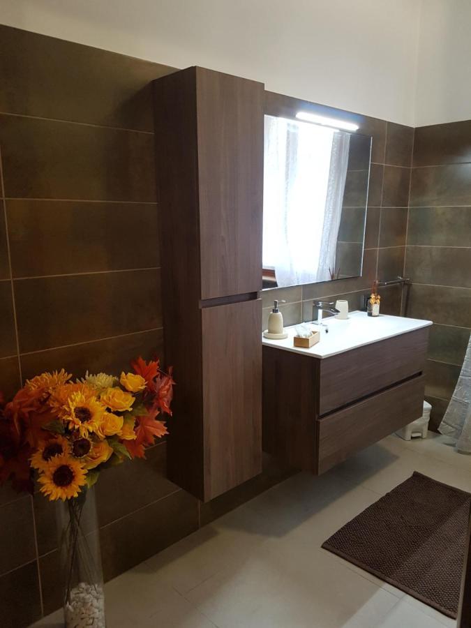 B&B Villa Mirella Casnate Con Bernate Luaran gambar