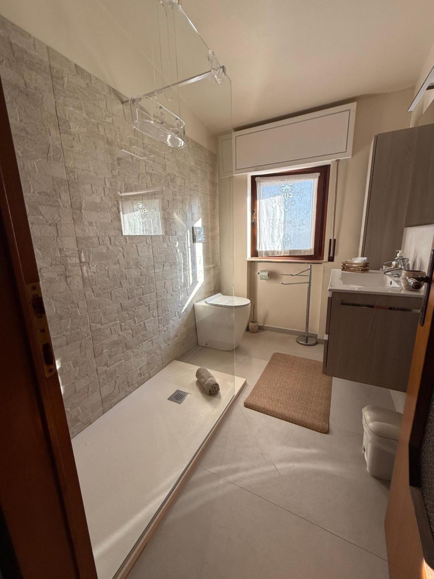 B&B Villa Mirella Casnate Con Bernate Luaran gambar