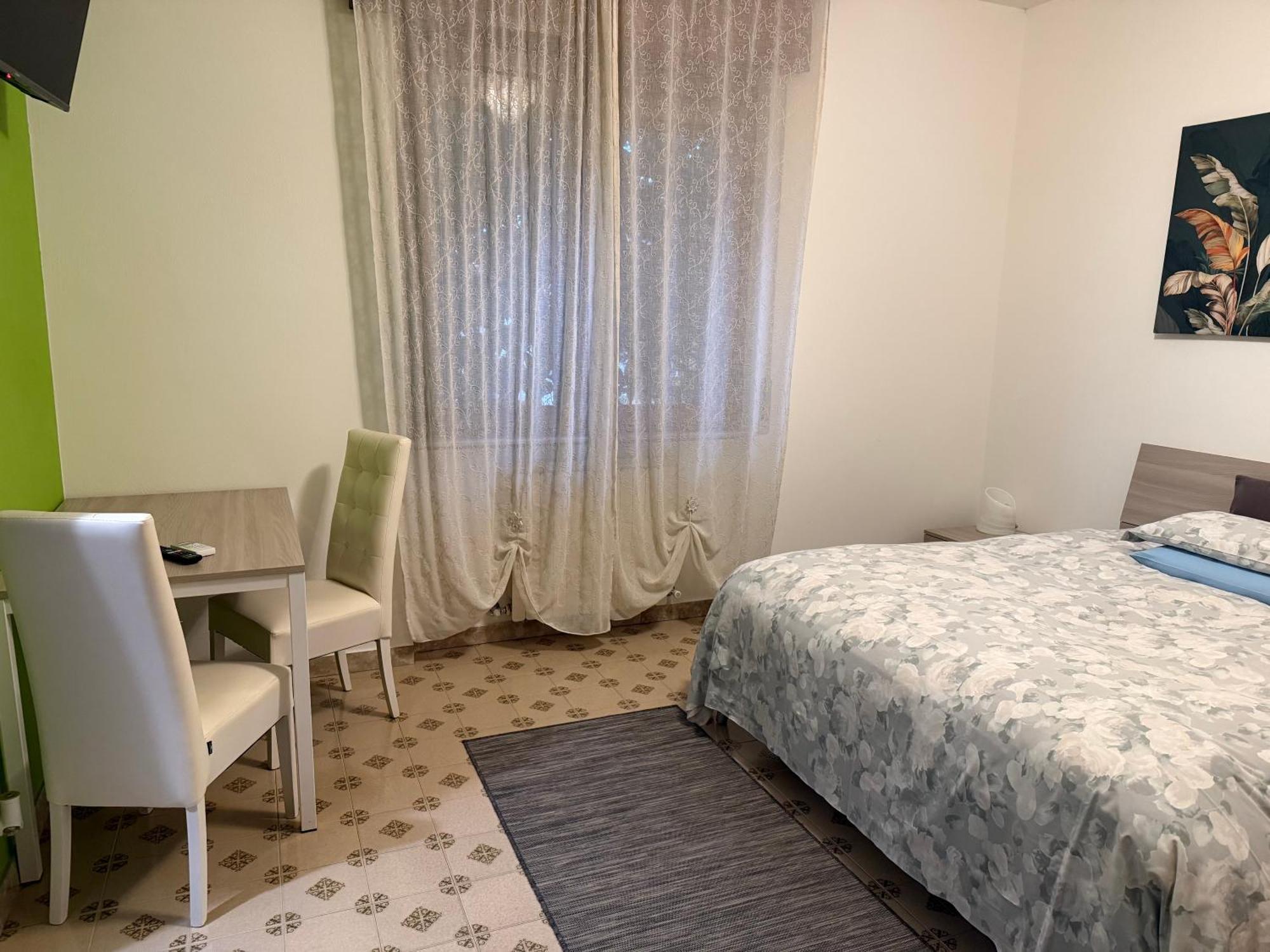 B&B Villa Mirella Casnate Con Bernate Luaran gambar