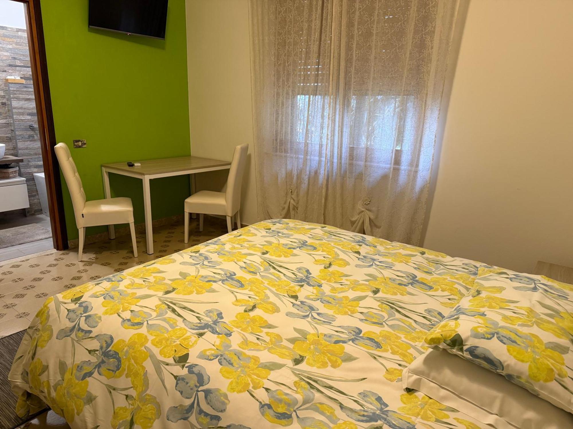 B&B Villa Mirella Casnate Con Bernate Luaran gambar