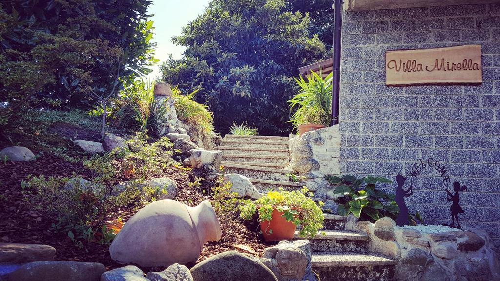 B&B Villa Mirella Casnate Con Bernate Luaran gambar