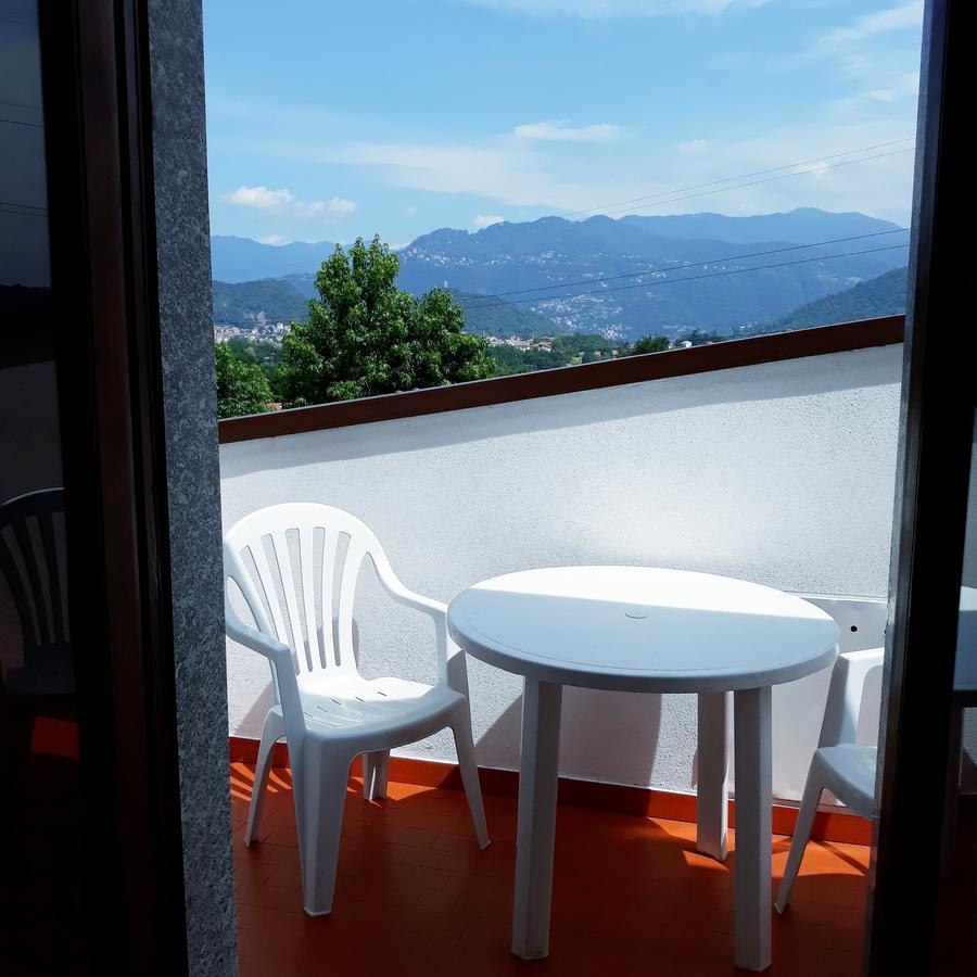 B&B Villa Mirella Casnate Con Bernate Luaran gambar